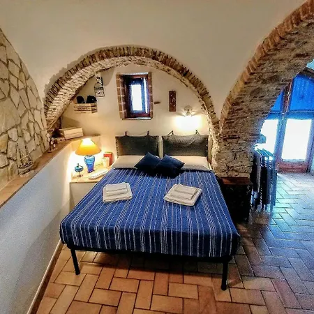 La Dolce Vite * Itri